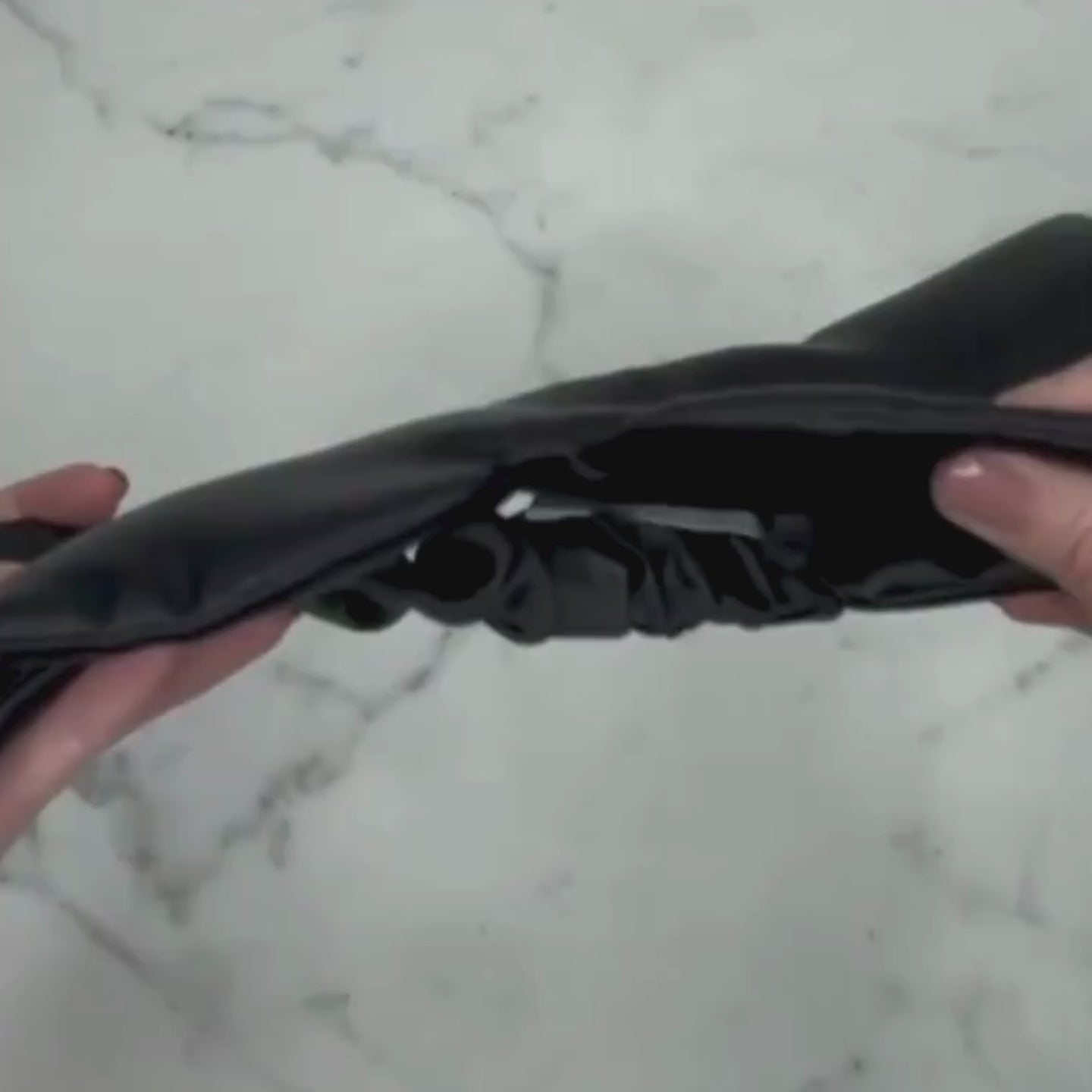 KITSCH - Pillow øjenmaske med trækul